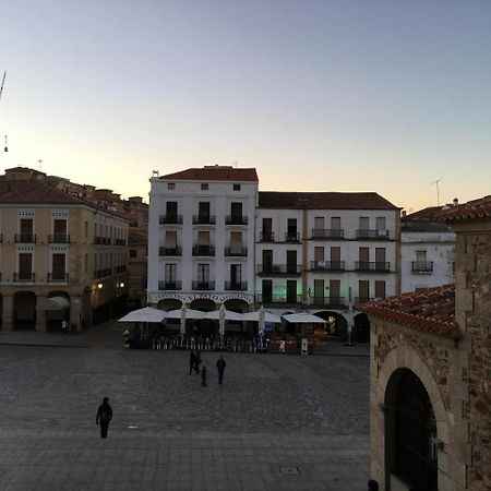 Apartamento Plaza Mayor Caceres Exterior photo