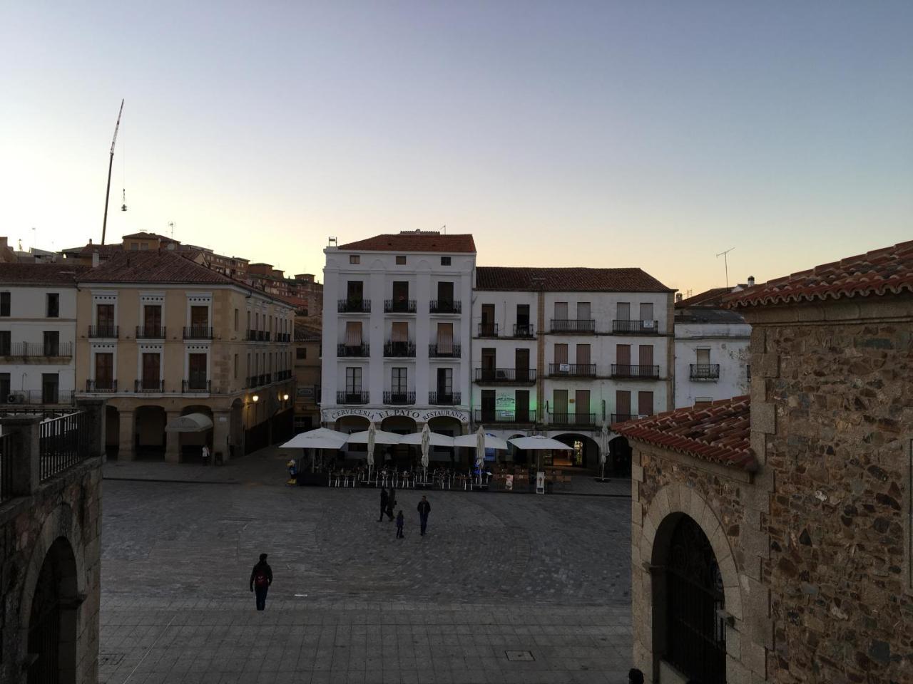 Apartamento Plaza Mayor Caceres Exterior photo